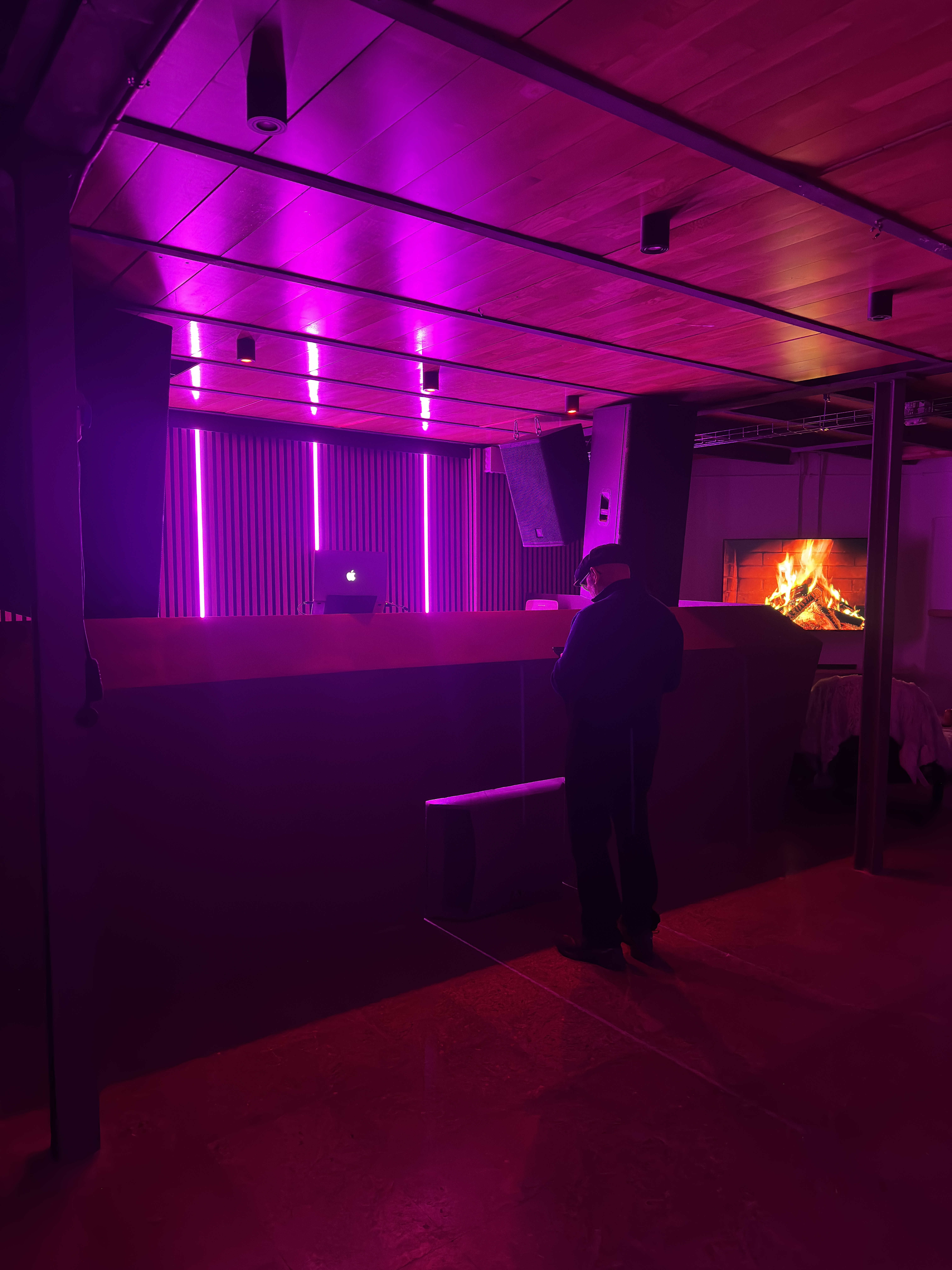 Cabina DJ foto 2